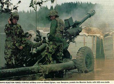 Артиллерия армии Великобритании ведет огонь по сербским позициям под Сараево в 1995 году