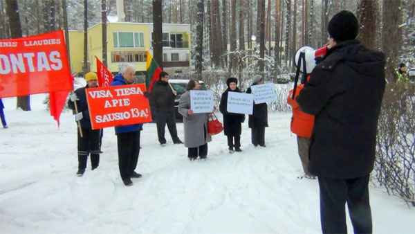 У дома З.Вайшвилы прошел пикет Социалистического народного фронта, возглавляемого А.Палецкисом