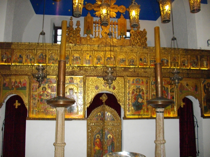 Altar v cerkvi Mihaila i Gavriila arhangela.1