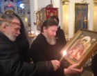 Чудотворная мироточивая икона Царя Николая была доставлена в московский храм Вознесения Господня на Гороховом поле
