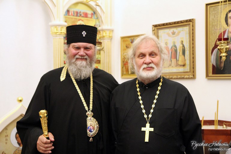Архиепископ Пражский Михаил (Дандар) и иерей Павел Гемпел