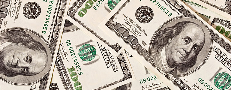 Краснодарские таможенники выявили незадекларированную валюту на сумму 55000 USD