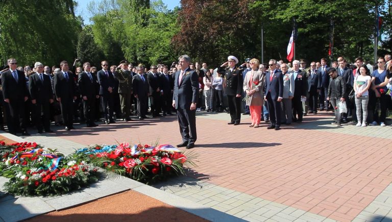День Победы в Праге на Ольшанском кладбище. 09.05.2016
