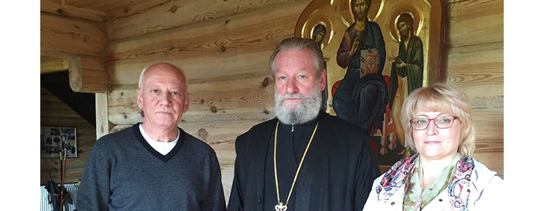 Владыка Христофор с паломниками из России в Тешове