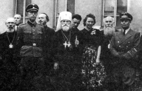 Митрополит Поликарп (Сикорский) с чинами СС и германского министерства по делам восточных территорий