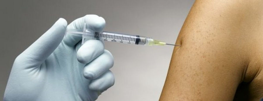 В КоАП внесены штрафы за отказ от вакцинации