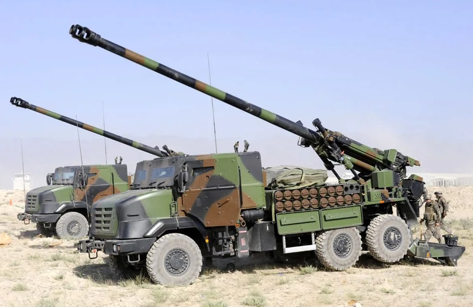В Марокко и Франции осудили решение Макрона отправить артиллерийские установки на Украину