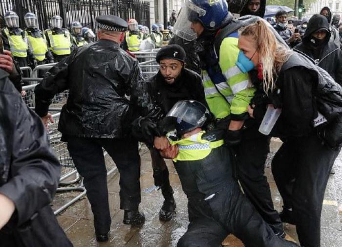 Британская полиция готовится к массовым беспорядкам