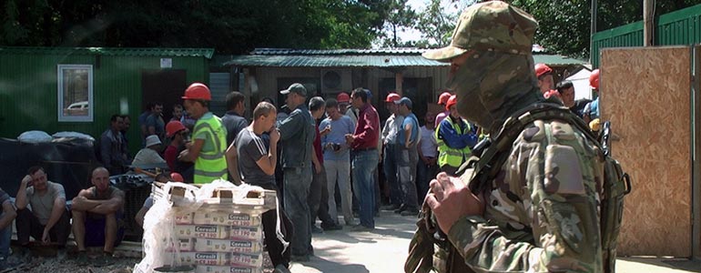 В Симферополе полицейские провели рейд по выявлению нелегальных трудовых мигрантов