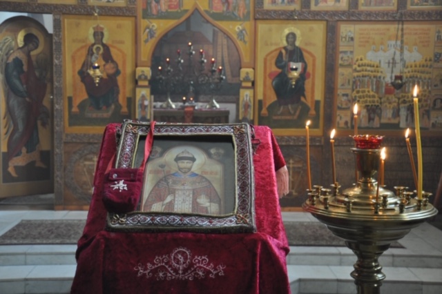 Чудотворная мироточивая икона Царя Николая посетила Козельскую епархию