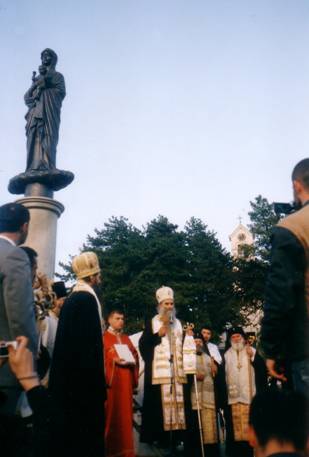 Изваяние Пресвятой Богородице в городе Никшич