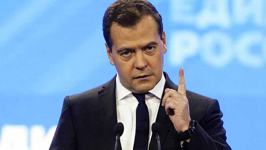 Дмитрий Медведев поставил на место Канцлера Германии Олафа Шольца